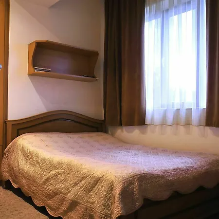 Mga Hostel & Tours Yerevan Exterior photo