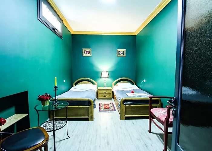 Mga Hostel & Tours