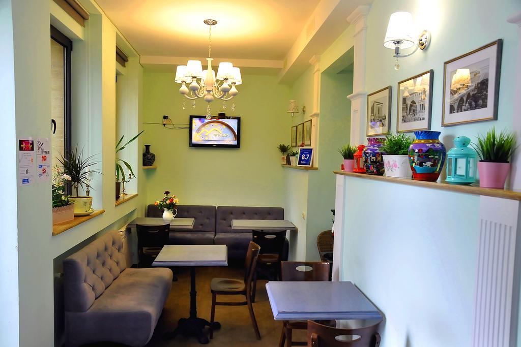 Hostel Mga Hostel&tours