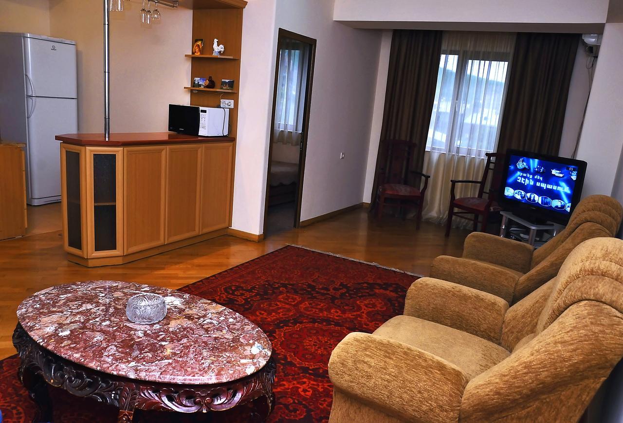 Hostel Mga & Tours