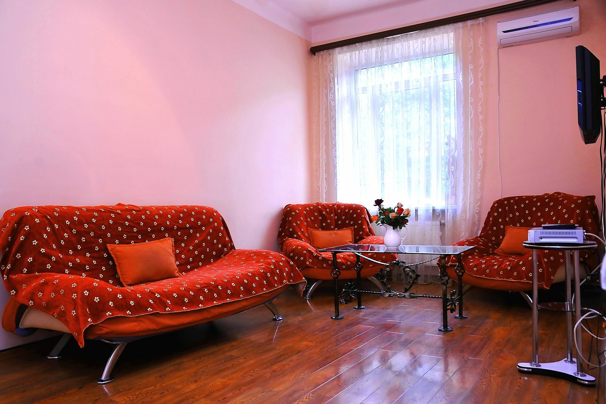Hostel Mga & Tours *